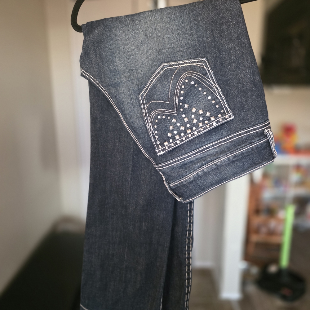 Wrangler Women's Indigo Boot Cut Jeans with Decorative Pocket